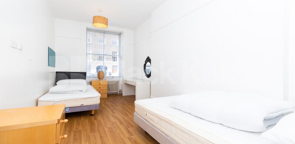 			HUGE 5 BED 4 BATH IN WC1!, 5 Bedroom, 1 bath, 1 reception Flat			 Bedford Place, BLOOMSBURY